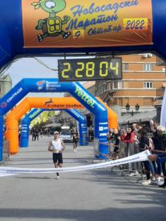 Ministar Stefanović čestitao Borbelju pobedu na Novosadskom maratonu i osvajanje titule državnog prvaka