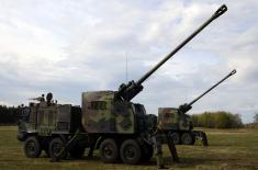 Soldiers undergo training with 155 mm Nora self-propelled gun-howitzers