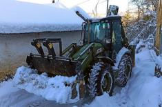 Serbian Armed Forces Help Citizens Clear the Consequences of Heavy Snow Fall
