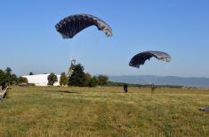 Military paratroopers undergo advanced parachute training