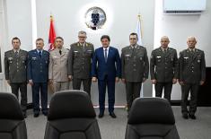 Ministar Gašić obišao Vojnoobaveštajnu agenciju i sastao se sa budućim izaslanicima odbrane