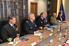 Састанак министра Вучевића са командантом Команде здружених снага у Напуљу адмиралом Манчом