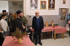 Министар Вучевић посетио добротворну организацију „Верско добротворно старатељство“