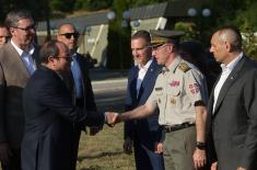 President Vučić and President of Egypt al-Sisi arrive at weapons display