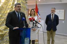 Државни секретар Старовић отворио изложбу „Мостови светлости – Избор из Збирке уметничких дела Музеја жртава геноцида“ у Војном музеју