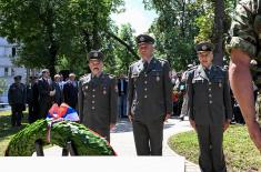 MOD and SAF delegation lays wreath at Monument to Košare Heroes