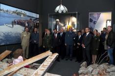 Војно-дипломатски представници посетили изложбу "Одбрана 78"