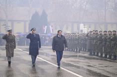 Министар Гашић на полагању заклетве војника генерације „децембар 2024“