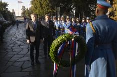 Председник Владе Словачке Републике положио венац на Споменик незнаном јунаку на Авали