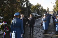 Председник Владе Словачке Републике положио венац на Споменик незнаном јунаку на Авали