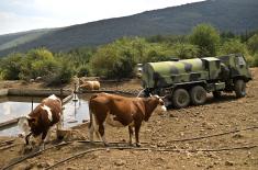 Serbian Armed Forces continue to provide assistance to municipalities affected by water shortages