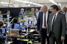 Министар Гашић посетио компанију „Јумко“ у Врању