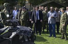 King Mswati III and Minister Gašić attend the demonstration of a part of the capabilities of the 72nd Special Operations Brigade