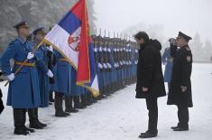 Министар Гашић положио венац на Споменик на Авали поводом Дана државности