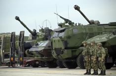 Presidents Vučić, Tokayev visit weapons-military equipment display at military airfield in Batajnica