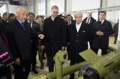 Presidents Vučić, Tokayev visit weapons-military equipment display at military airfield in Batajnica