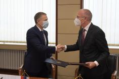 Agreement on defence cooperation with Germany signed