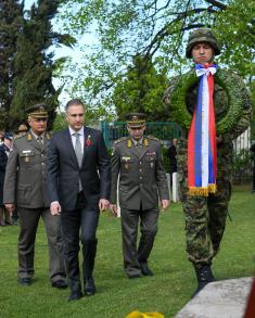 Minister Stefanović Laid Wreath at Commonwealth Cemetery 
