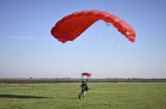 „Padobranski skok veterana“ na aerodromu „Lisičiji jarak“