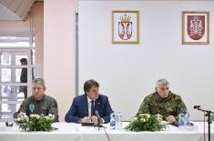 Minister Gašić visits members of 98th Air Brigade