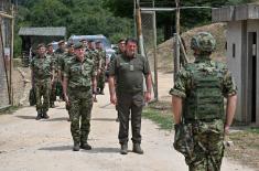 Minister Gašić visits Serbian Armed Forces members in Ground Safety Zone