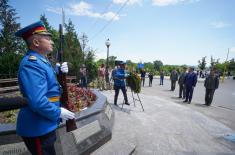 Minister of Defence lays wreath at Memorial to Victims of NATO Aggression on Varvarin Bridge